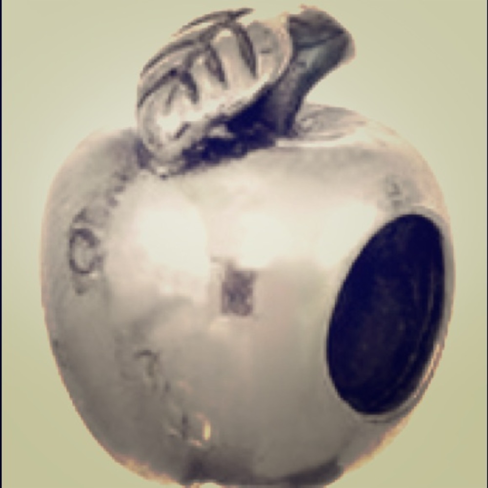 Zable sterling silver Apple 🍎 charm